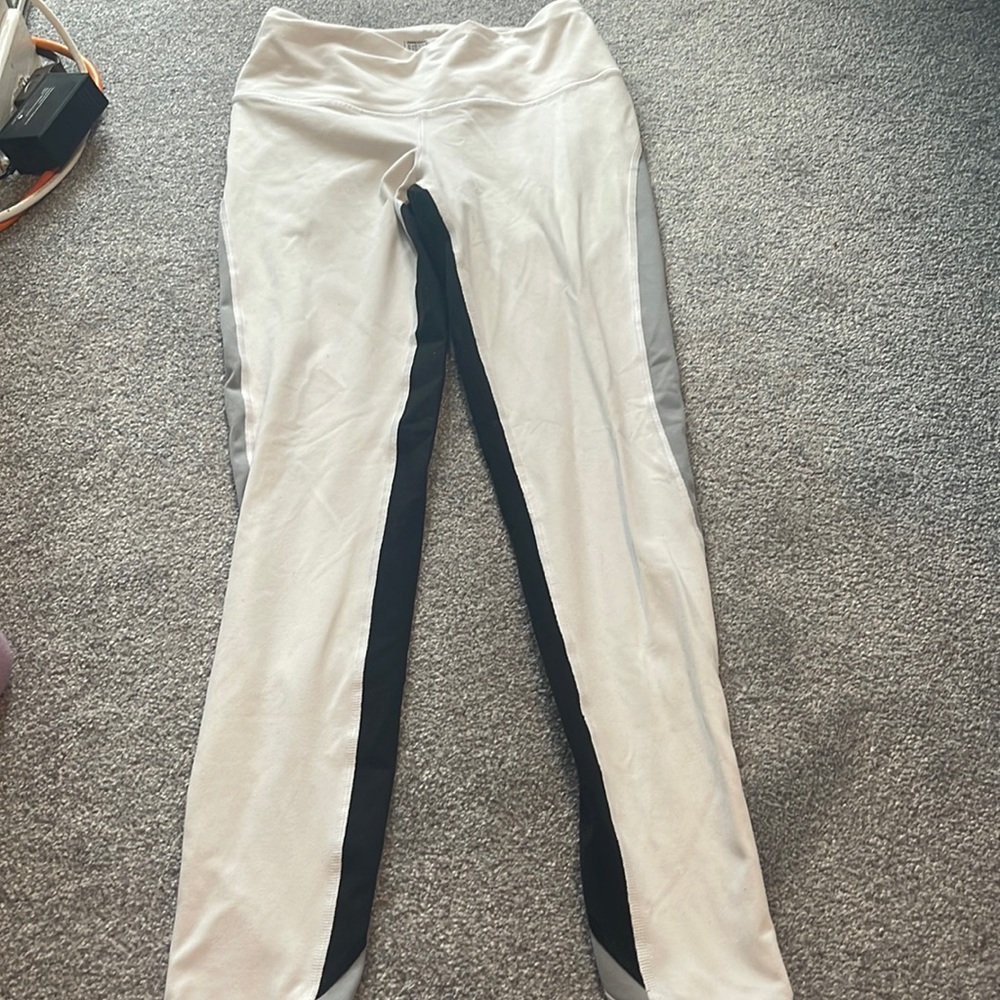 Victoria Secret Workout Leggings!! Size Small